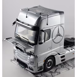 Italeri Mercedes Benz Actros MP4 Gigaspace Modellino di camion/rimorchio Kit di montaggio 1:24 - Vista aggiuntiva 7