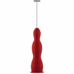 Un piccolo totem domestico: il frullino montalatte Pulcina MDL11 R, disegnato da Michele De Lucchi, unisce maneggevolezza e f ...