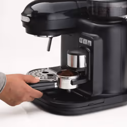 Ariete 1318 Moderna Macchina per caffè espresso con macinacaffè integrato, per caffè in grani e macinato, cappuccinatore per schiuma di latte, 1 filtro, 1080 W, 800 cc, nero - Vista aggiuntiva 4