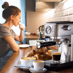 Ariete 1381 Macchina da caffè con manometro, compatibile con caffè in polvere e cialde ESE, 1300 W, Capacità 1,1 L, 15 bar di pressione, Filtro ½ tazze, Dispositivo Cappuccino, Silver - Vista aggiuntiva 7