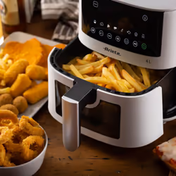 Ariete 4633 Friggitrice ad aria 4L, 1400W, Capacità 4L, 9 programmi, Funzione Shake e Grill, Temperatura fino a 200°C, Bianco - Vista aggiuntiva 6