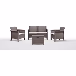 Realizzato interamente in polipropilene ad effetto rattan, resistente agli agenti atmosferici e raggi UV. Dal design moderno  ...