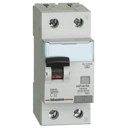 Interruttore magnetotermico differenziale Bticino 1P+N 32A 30mA tipo a 4,5kA 2 moduli GA8813A32