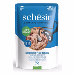 La linea di alimenti umidi per gatti Schesir in Gelatina di Agras Pet Foods propone diverse gustose ricette, rigorosamente pr ...