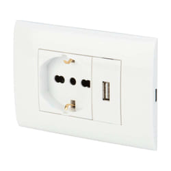 Poly Pool Placca con Frutto - Presa pluristandard 10/16A - 250V - Bianco, colore Bianco