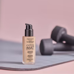 Deborah Milano Fondotinta Extra Mat Perfection 05 Amber 30 ml - Vista aggiuntiva 4