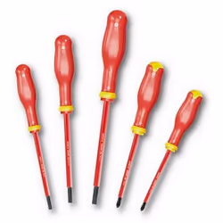 Set di giraviti con lama in acciaio caricato al Silicio, Manganese e Molibdeno con esecuzione fosfatata. Set di giraviti con ...