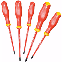 Il Set Cacciaviti Slim Usag 091 D/SH5 5 pz è ideale per viti con intaglio e per viti con impronta a croce PHILLIPS® 1000 V. S ...
