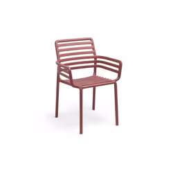 Un inno alla leggerezza e alla semplicità, la Sedia Doga Armchair Nardi è la soluzione ideale per arredare i tuoi spazi all'a ...