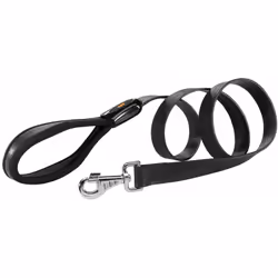 Giotto è un guinzaglio per cani in vera pelle con una brevettata impugnatura ergonomica e imbottita. È disponibile in due mis ...
