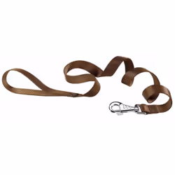 Club è un guinzaglio in nylon per cani. È disponibile in tanti colori e in quattro misure della stessa lunghezza (120 cm) ma ...