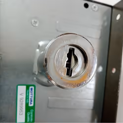 Mottura serratura ad applicare sinistra da 60mm con scrocco per porte legno e ferro - Vista aggiuntiva 4