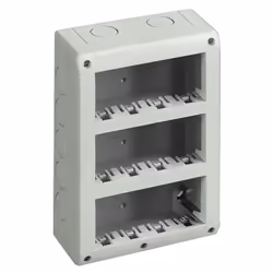 Custodia verticale Bticino Matix composta da base e coperchio con le seguenti caratteristiche: Numero Moduli: 12 (4+4+4) Grad ...