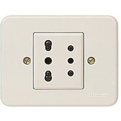bticino Domino presa 2p+t 10a+presa bi