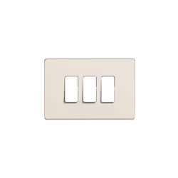 Placca magic 3 moduli Bticino; Colore avorio; In resina; Dimensioni 80 x 118 millimetri. Placca magic 3 moduli Bticino Color ...