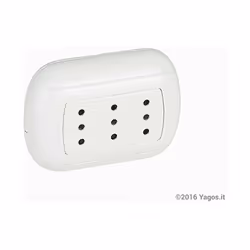Oval - presa triplex 2P+T 10A bianca; Prodotto sfuso con codice a barre; Colore: bianco. Oval - presa triplex 2P+T 10A bianca ...