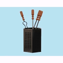 Set Utensili Per Camino In Cubo 4 Pz. In Ferro Battuto Manico Legno -669