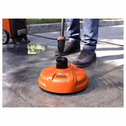 Con il Patio Cleaner Black+Decker è possibile pulire molto velocemente e senza fatica ampie superfici esterne in pietra, legn ...