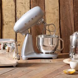 Smeg Impastatrice Standard 50's Style – Silver LUCIDO – SMF02SVEU - Vista aggiuntiva 5