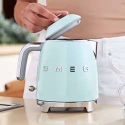 Smeg Mini Bollitore 50's Style – Verde Pastello LUCIDO – KLF05PGEU - Vista aggiuntiva 5