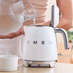 Smeg Mini Bollitore 50's Style – Bianco LUCIDO – KLF05WHEU - Vista aggiuntiva 6
