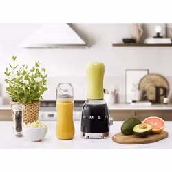 Smeg Frullatore Compatto 50's Style – Nero LUCIDO – PBF01BLEU - Vista aggiuntiva 6