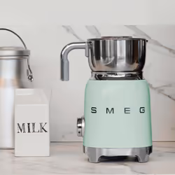 Smeg Montalatte 50's Style – Verde Pastello LUCIDO – MFF11PGEU - Vista aggiuntiva 6