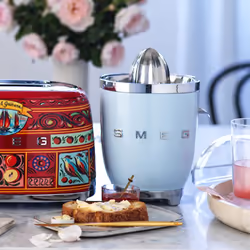 Smeg Spremiagrumi 50's Style – Azzurro LUCIDO – CJF11PBEU - Vista aggiuntiva 6