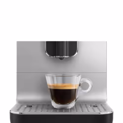 Smeg Macchina da Caffè Automatica lancia vapore Collezione Aesthetic – Nero – BCC11BLMEU - Vista aggiuntiva 8