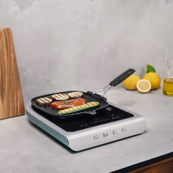 Smeg Piastra a induzione portatile Linea Collezione - Verde Smeraldo Opaco - PIC01EGMEU - Vista aggiuntiva 7