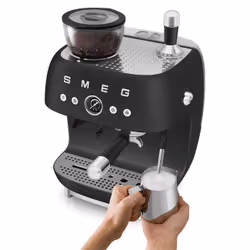 Smeg EGF03BLMEU macchina per caffè Manuale Macchina per espresso 2,4 L - Vista aggiuntiva 5