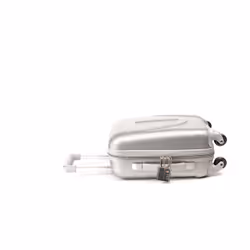 Cellularline Tracy Lock - Designed for iOS TRACY LOCK è il lucchetto trova oggetti compatibile esclusivamente con i dispositivi Apple tramite l’app “Dov’è”. Progettato per valigie, zaini e oggetti personali, unisce sicurezza e tracciabilità in un unico accessorio smart. - Vista aggiuntiva 4