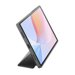 Cellularline Compact – Custodia per tablet Samsung Galaxy Tab A11/ A9 Compact è la custodia in gomma morbida che protegge il tablet a 360°, trasformandosi in un pratico stand con due diverse inclinazioni. Compatibile con la funzione Sleep Mode.
