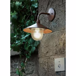 Potenza massima: 60W Tensione: 230V Attacco: E27 Grado di protezione: IP44 Materiale: Alluminio pressofuso/Vetro Dimensioni i ...
