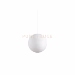Lampada a sospensione in metallo verniciato bianco opaco. Diffusore in policarbonato con rivestimento ad effetto carta. Cavo  ...