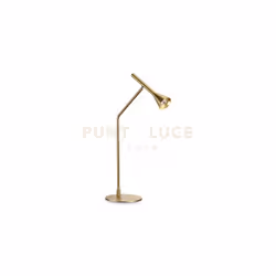 Lampada da tavolo con montatura in metallo. Diffusore orientabile in rotazione ed inclinazione. Cavo in pvc con interruttore. ...