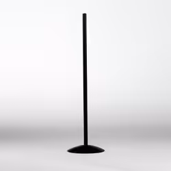 Collezione ARC IL MUST HAVE Questo piedistallo in metallo dal colore nero è l'accessorio perfetto per completare la tua lampa ...