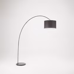 Collezione Callisto LA LAMPADA AD ARCO CHE FA LA DIFFERENZA La piantana moderna ad arco in metallo nero Perenz è un elegante ...