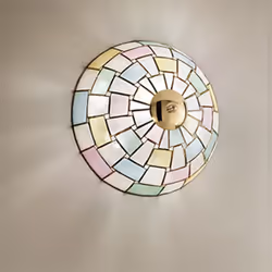 Collezione Madreperla MADREPERLA: LUCE E BELLEZZA CHE SI FONDONO IN ARMONIA! La Plafoniera in Madreperla è una raffinata comb ...