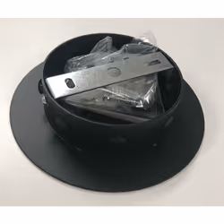 Colore struttura: nero Materiale: Metallo Numero attacchi laterale: 8 Dimensioni: D cm 15 – H 2.5 cm Grado di isolamento: IP  ...