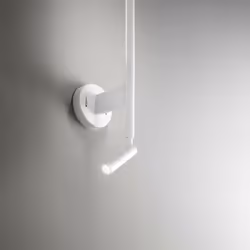 Collezione Ramon LA LAMPADA CHE NON TI DELUDE MAI Applique in metallo verniciato bianco con un design elegante e moderno. La ...