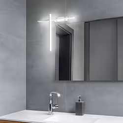 Collezione Tange LA LAMPADA DALLO STILE SEMPLICE ED ELEGANTE Applique realizzata in alluminio verniciato bianco e la luce si ...