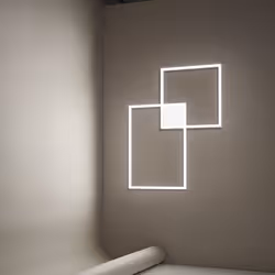 Collezione Cross LA LAMPADA CHE FA DA DESIGN Plafoniera in alluminio bianco, è un prodotto moderno ed elegante perfetto per i ...