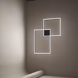 Collezione Cross LA LAMPADA CHE FA DA DESIGN Plafoniera in alluminio verniciato nero, è un prodotto moderno ed elegante perfe ...