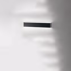 Collezione Way LA LAMPADA CHE TI INDICA LA STRADA Applique in metallo nero, forma rettangolare con una sottile linea di luce ...