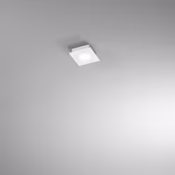 Collezione Pixel LA LAMPADA IMPREZIOSITA CON IL VETRO Applique con corpo in metallo verniciato di bianco opaco è arricchito d ...