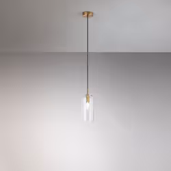 Collezione Coro LA SOSPENSIONE CHE ILLUMINA CON COLORE Sospensione in vetro e metallo, con paralume in vetro in finitura tras ...
