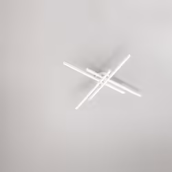 Collezione Syncro LA LAMPADA CHE ILLUMINA CON DINAMISMO Plafoniera LED, moderna ed elegante per la tua casa. La sua forma e l ...