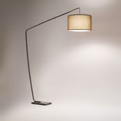 Collezione Zoe LA LAMPADA CHE ILLUMINA LA TUA VITA CON STILE Piantana elegante in metallo verniciato di colore nero, dalla fo ...