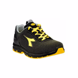 Codice: 8032521240278 Marca: DIADORA. Tomaia ATOM idroreppellente cordura antiabrasiva Suola PU espanso con tecnologia D-LIGH ...